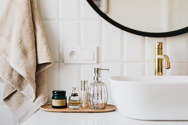 Essential Skincare Tips for Seniors With Rosacea